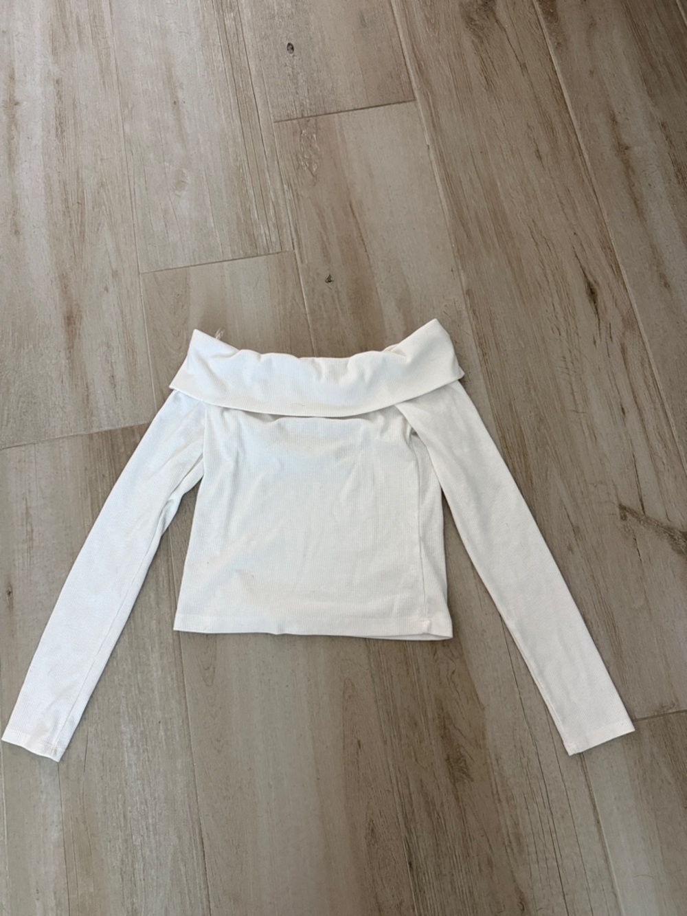 Altar'd State White Off-the-Shoulder Long Sleeve Top ribbed